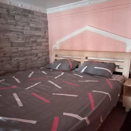 Площа Старий Ринок З Балконом Apartment Liov Exterior foto